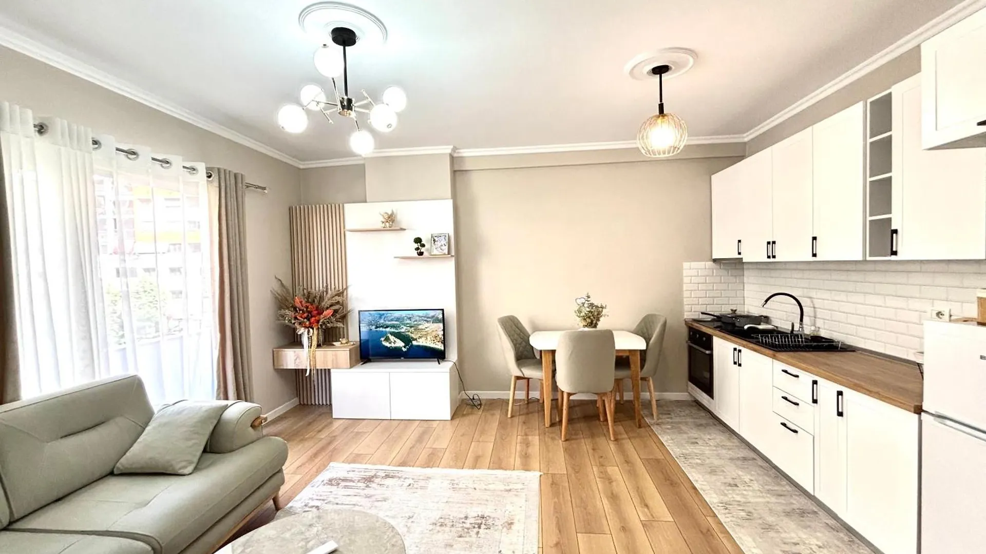 Cozy Tirana Apartment Rr Sokrat Miho Albania